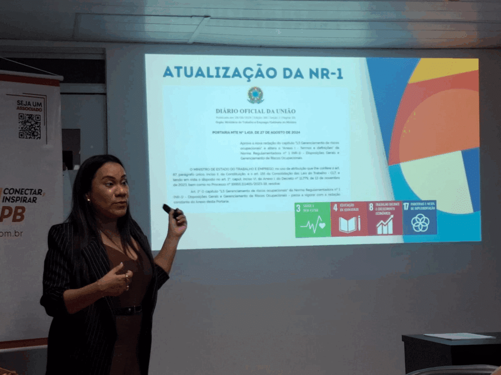Palestra ABRH com a psicóloga Venúzia Máximo