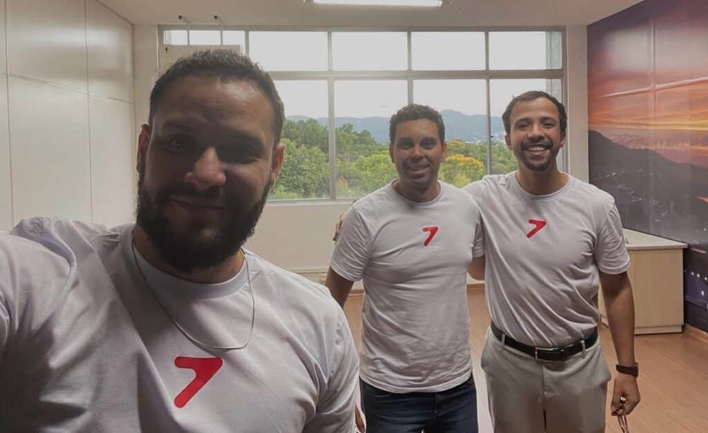 Startup recebe aporte de R$ 1.5 milhão e acelera expansão com apoio do CELTA diretores da multiagents paulo pina (cto), leonardo cardoso (coo) e joão junior (ceo) divulgação