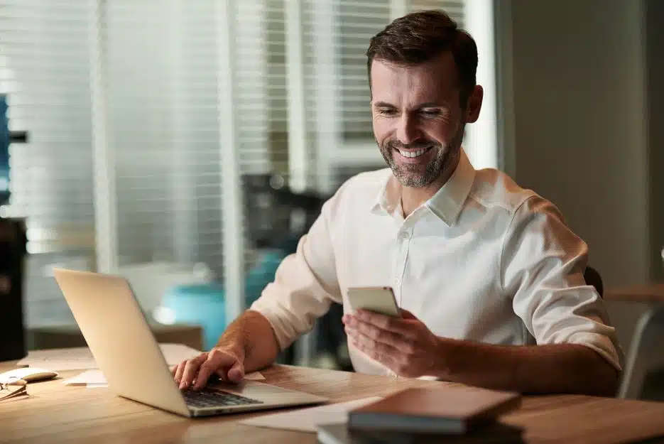 Confiança em tempos digitais: o que o investidor precisa aprender para tomar melhores decisões Imagem: freepik