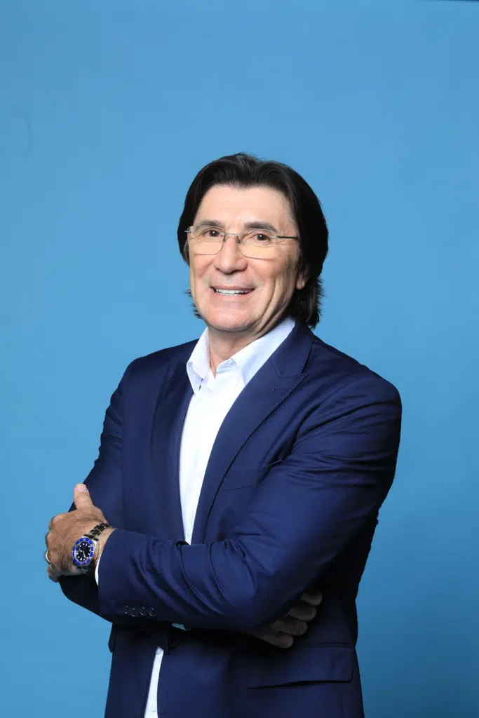 Janguiê Diniz - Diretor-presidente da Associação Brasileira de Mantenedoras de Ensino Superior (ABMES), secretário-executivo do Brasil Educação - Fórum Brasileiro da Educação Particular, fundador, controlador e presidente do conselho de administração do grupo Ser Educacional, presidente do Instituto Êxito de Empreendedorismo, da JD Business Academy e da Mentor Capital Group