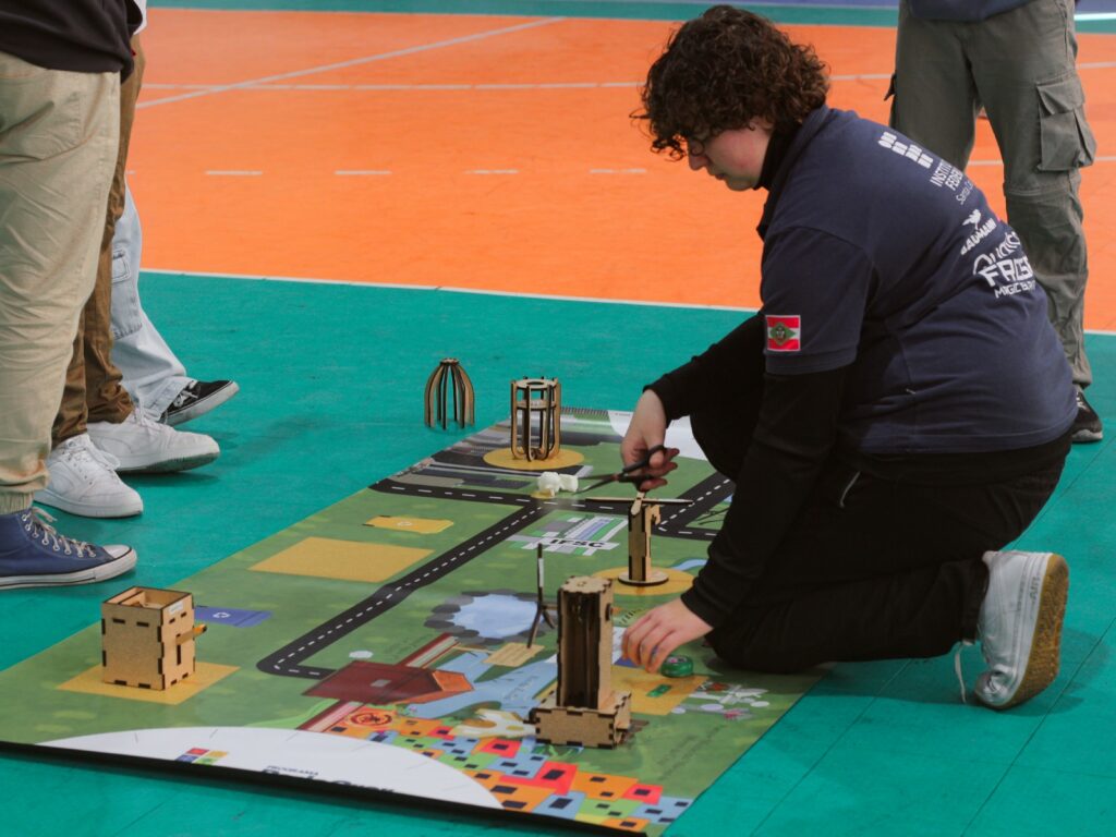 Torneio de Robótica Pode Crer reúne jovens de periferia em Florianópolis dc2b6fdd 4286 49fa b3ba ed48cf02d326