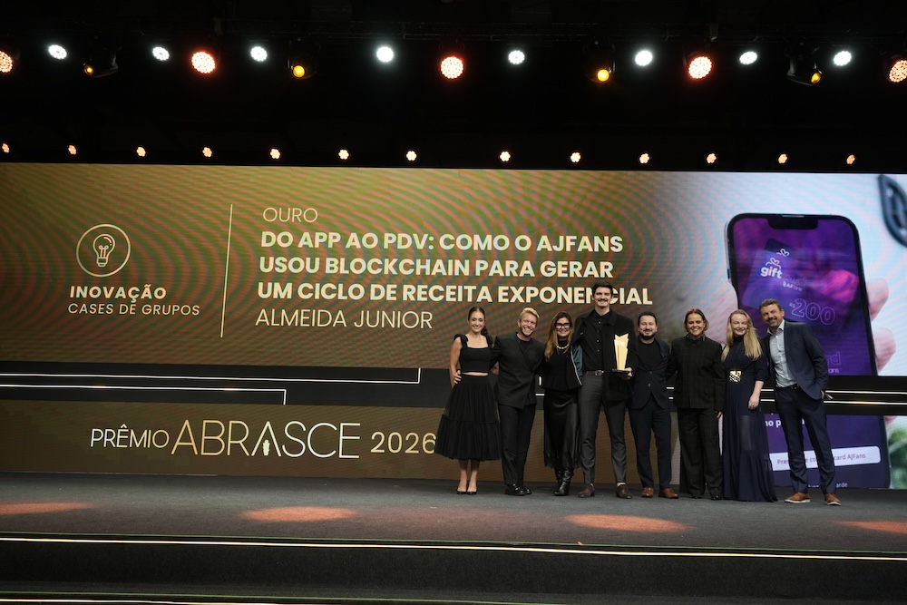 Foto do Recebimento do Prêmio Abrasce